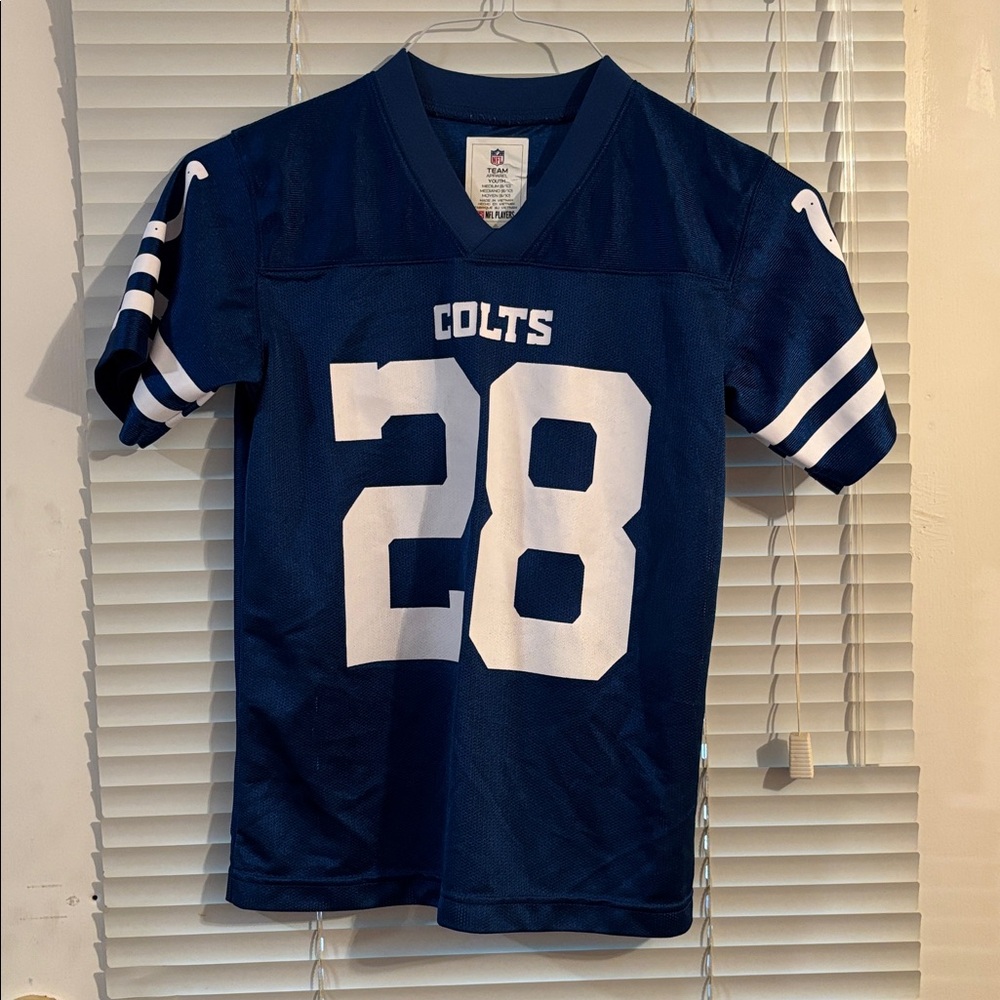 NFL Team Apparel Johnathan Taylor Youth Medium 8/10 
Jersey